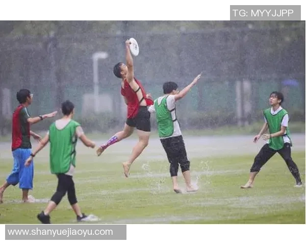 杭州飞盘队战术配合深度解析与其他队伍的对比分析 杭州飞盘队战术配合深度解析与其他队伍的对比分析